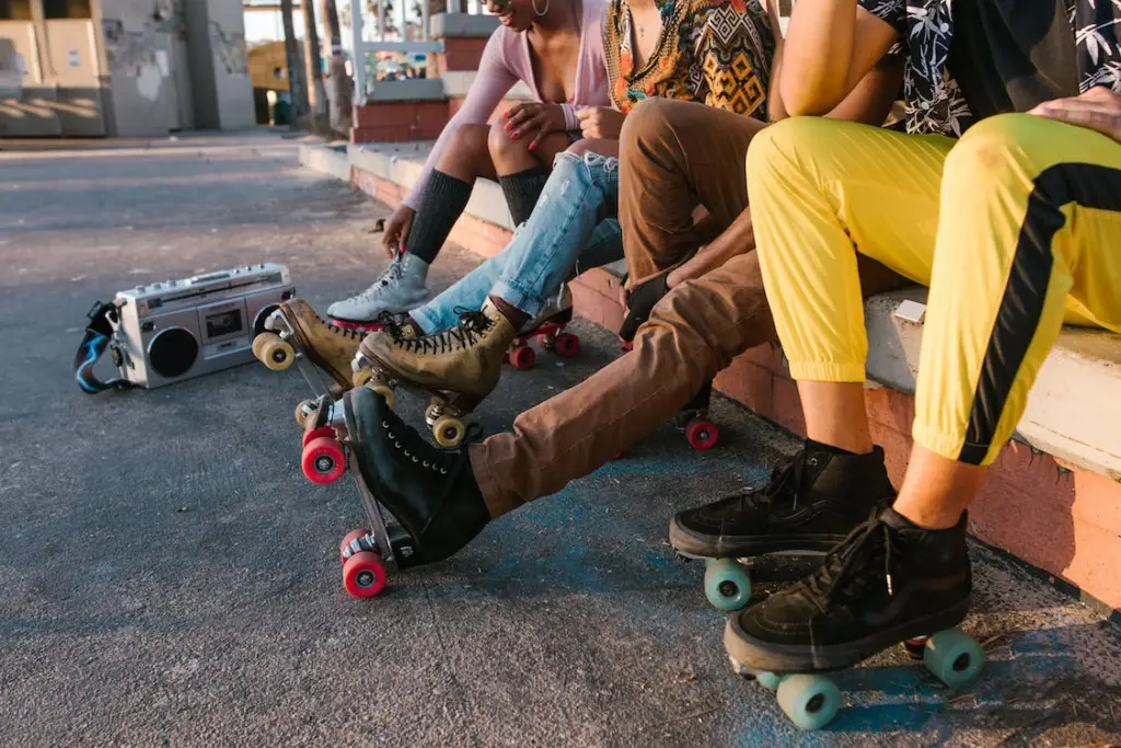 Advantages and disadvantages skateboard wheels and roller skates